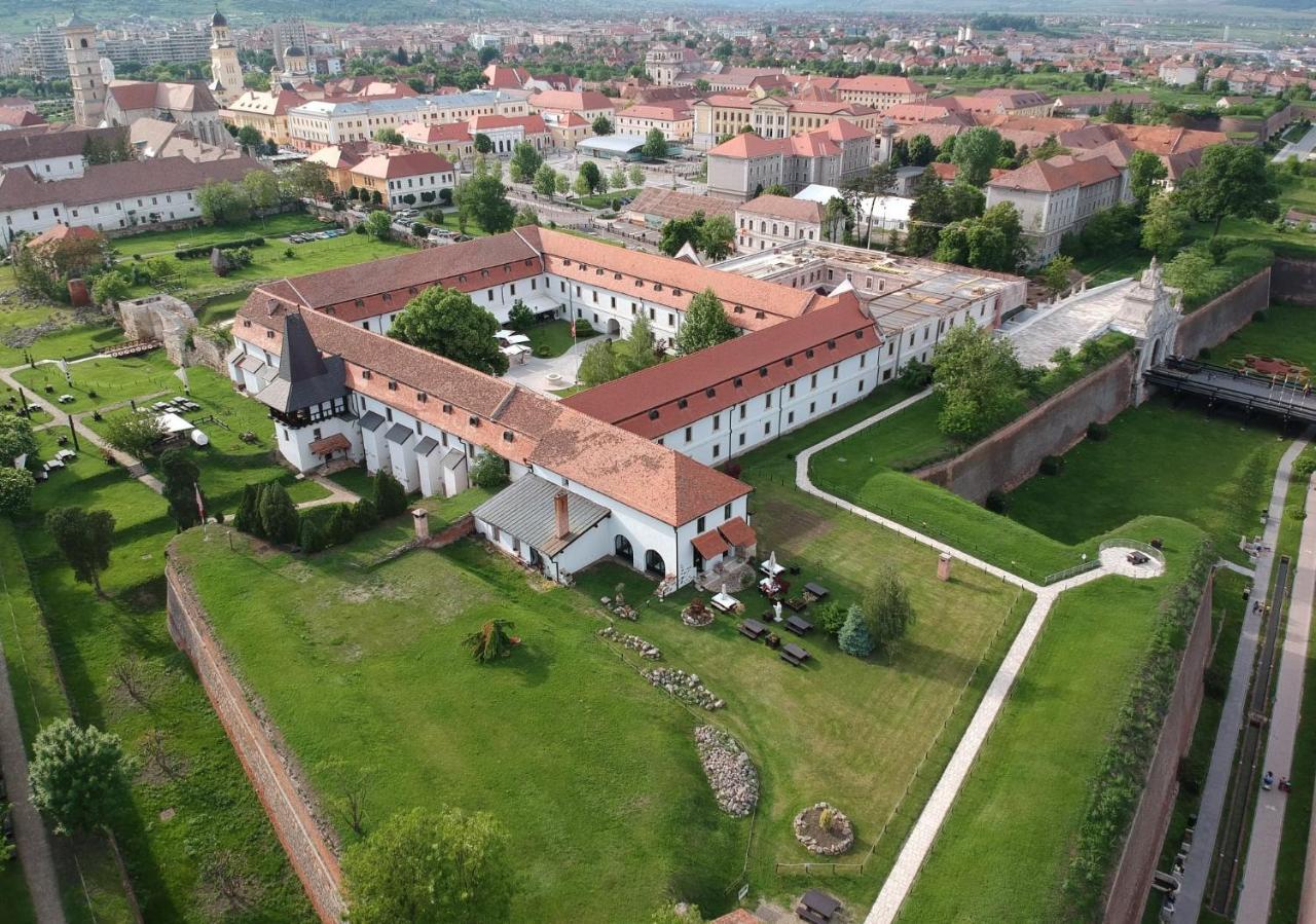 Hotel Medieval Alba Iulia Buitenkant foto