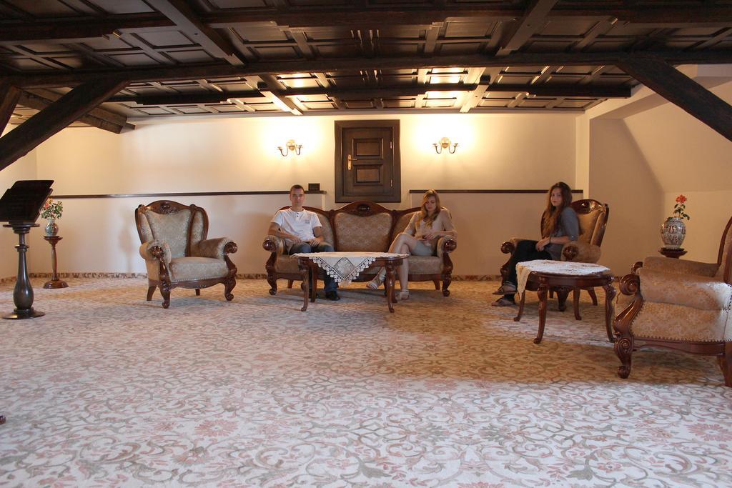 Hotel Medieval Alba Iulia Buitenkant foto